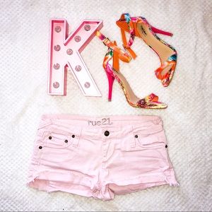 💕 Rue 21 Light Pink Denim Shorts 3/$15